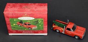 Hallmark Keepsake Ornament 2000 1978 Dodge Li’l Red Express Truck #6 In Series
